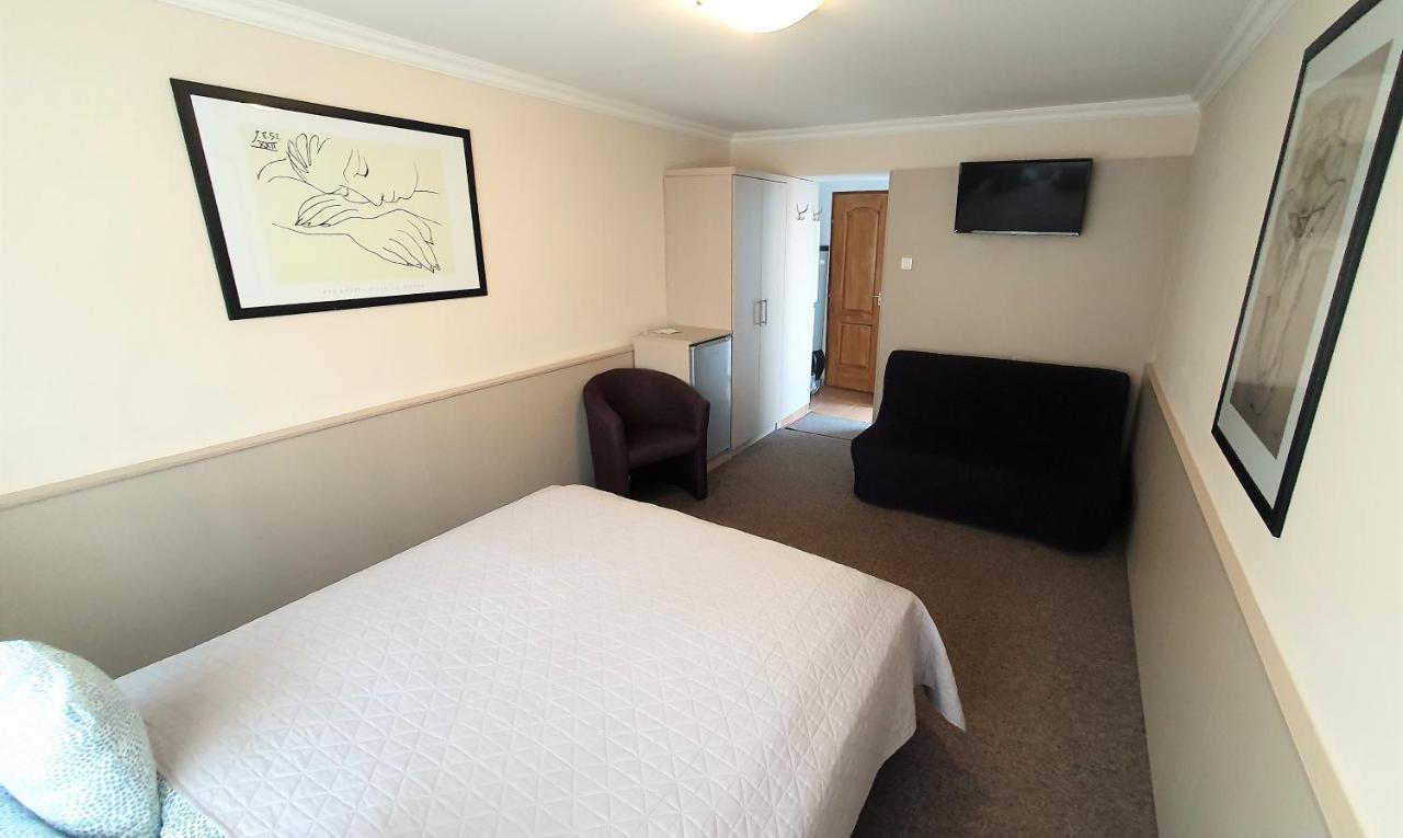 Central Motel Кечкемет Экстерьер фото
